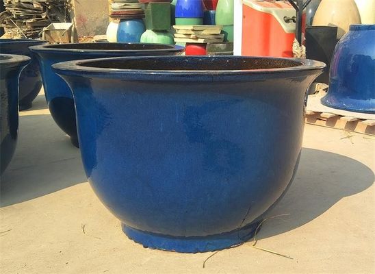 Alrededor de los potes al aire libre de cerámica azules del jardín de los 60cmx37cm